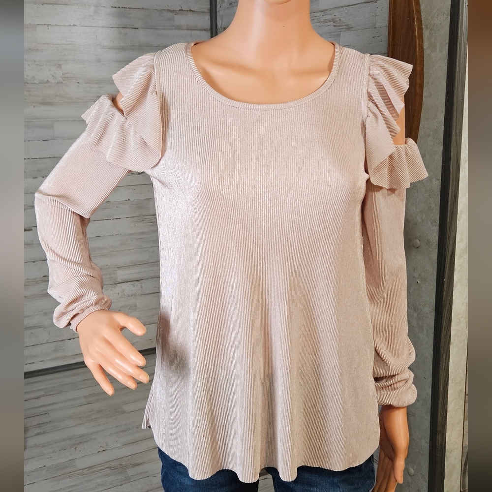 LC Lauren Conrad Runway Shimmer Pleated Ruffle Sleeve Top – XS